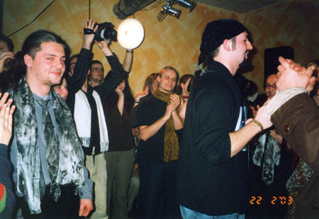 christian sternt vor sich hin