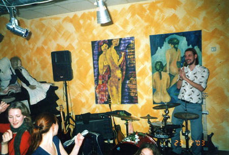 die Menge feiert mit Atze und dem sexy Schalausdruckstanz der Gehbauers